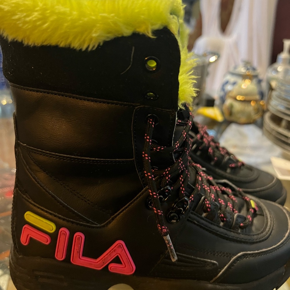 Fila Disruptir Boot - Picture 7 of 13